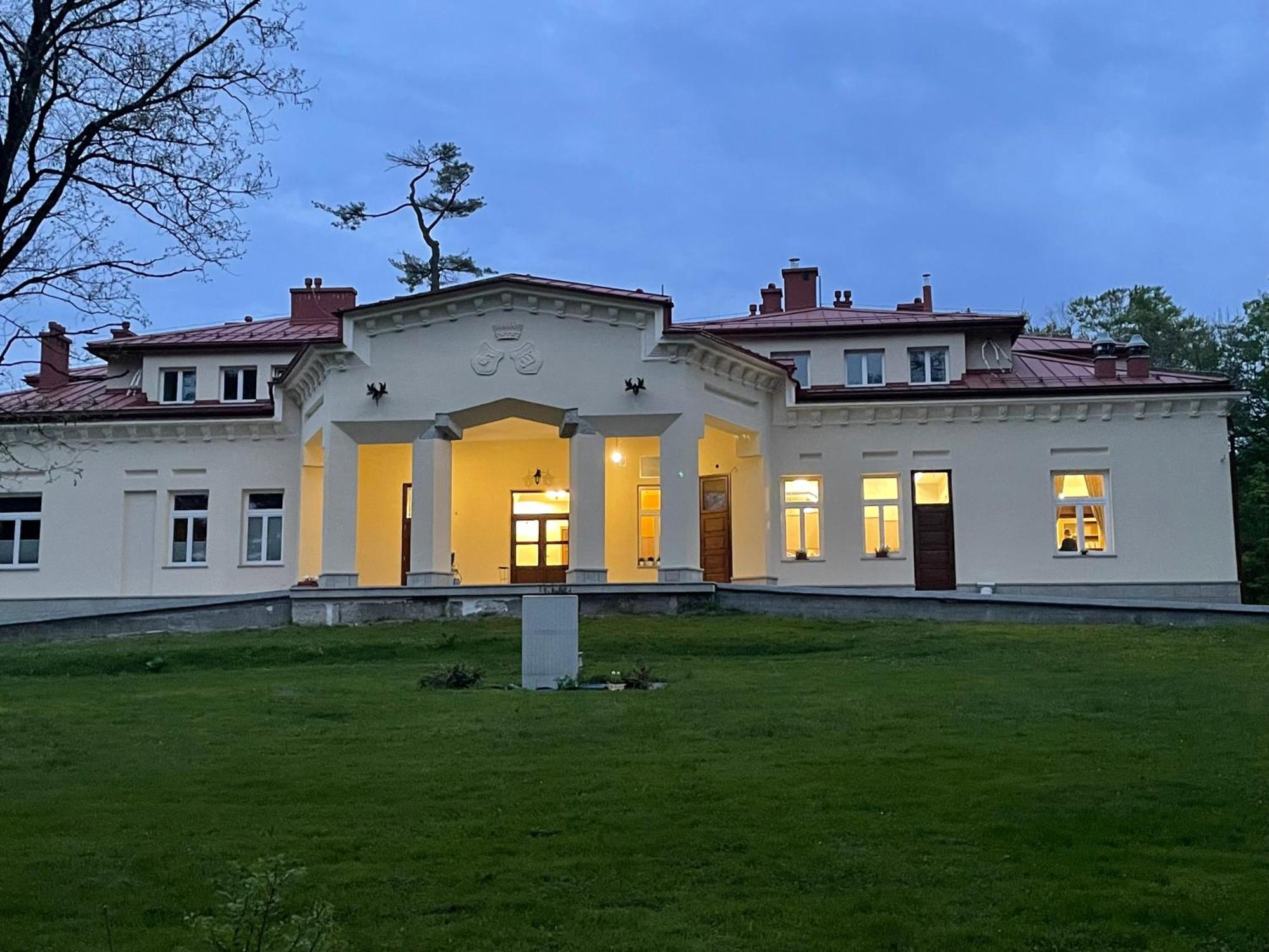 Palac Zbylitowskich Zbylitowska Gora المظهر الخارجي الصورة